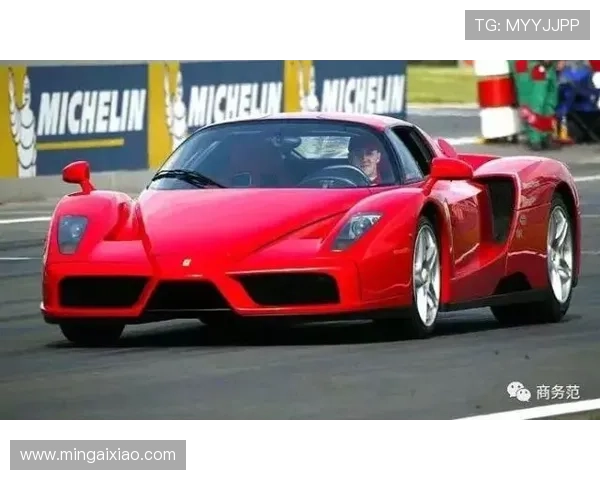 工作人员疑似刮伤托纳利法拉利轮毂